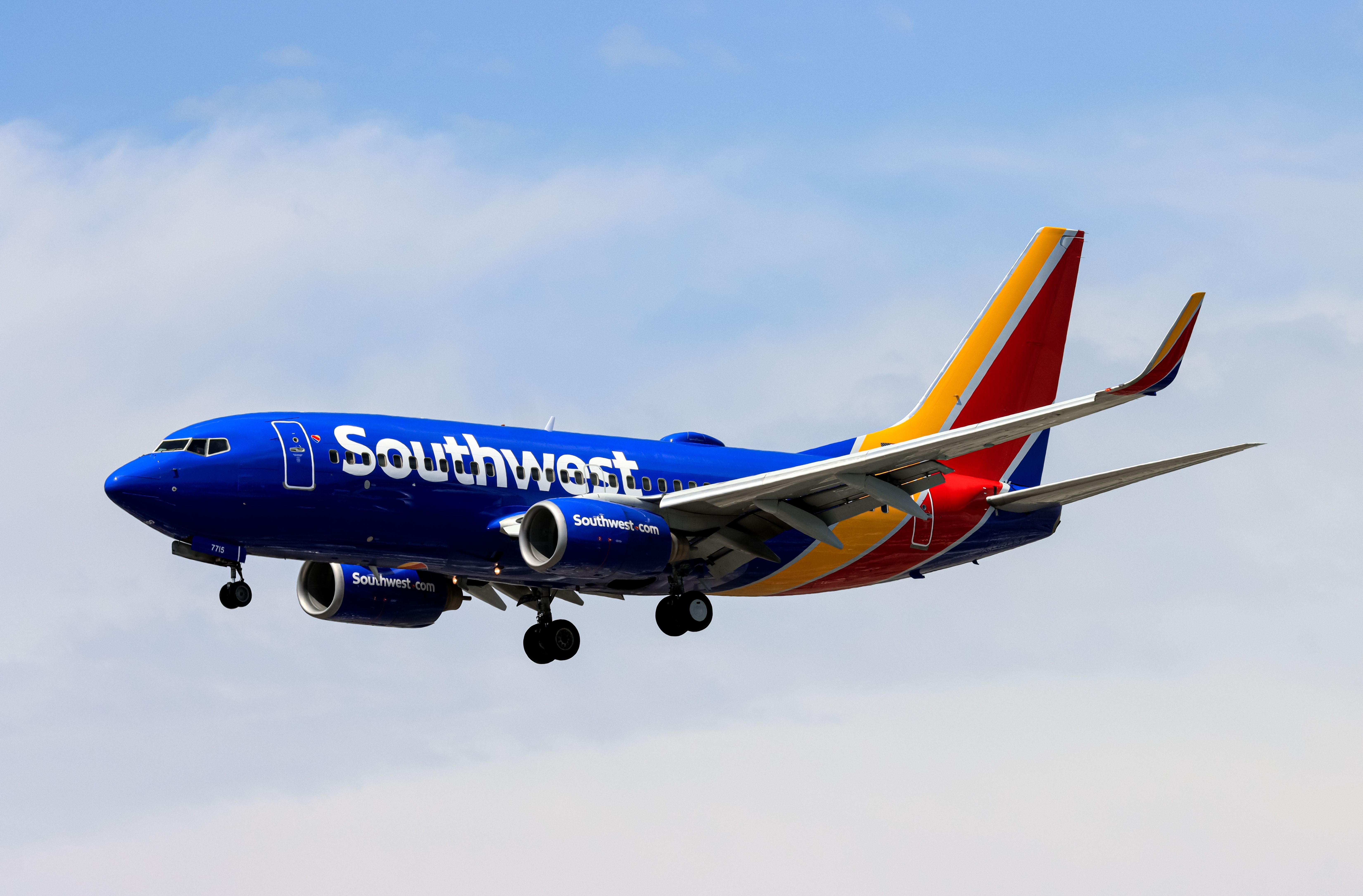 Southwest Airlines Boeing 737 Landing In Los Angeles