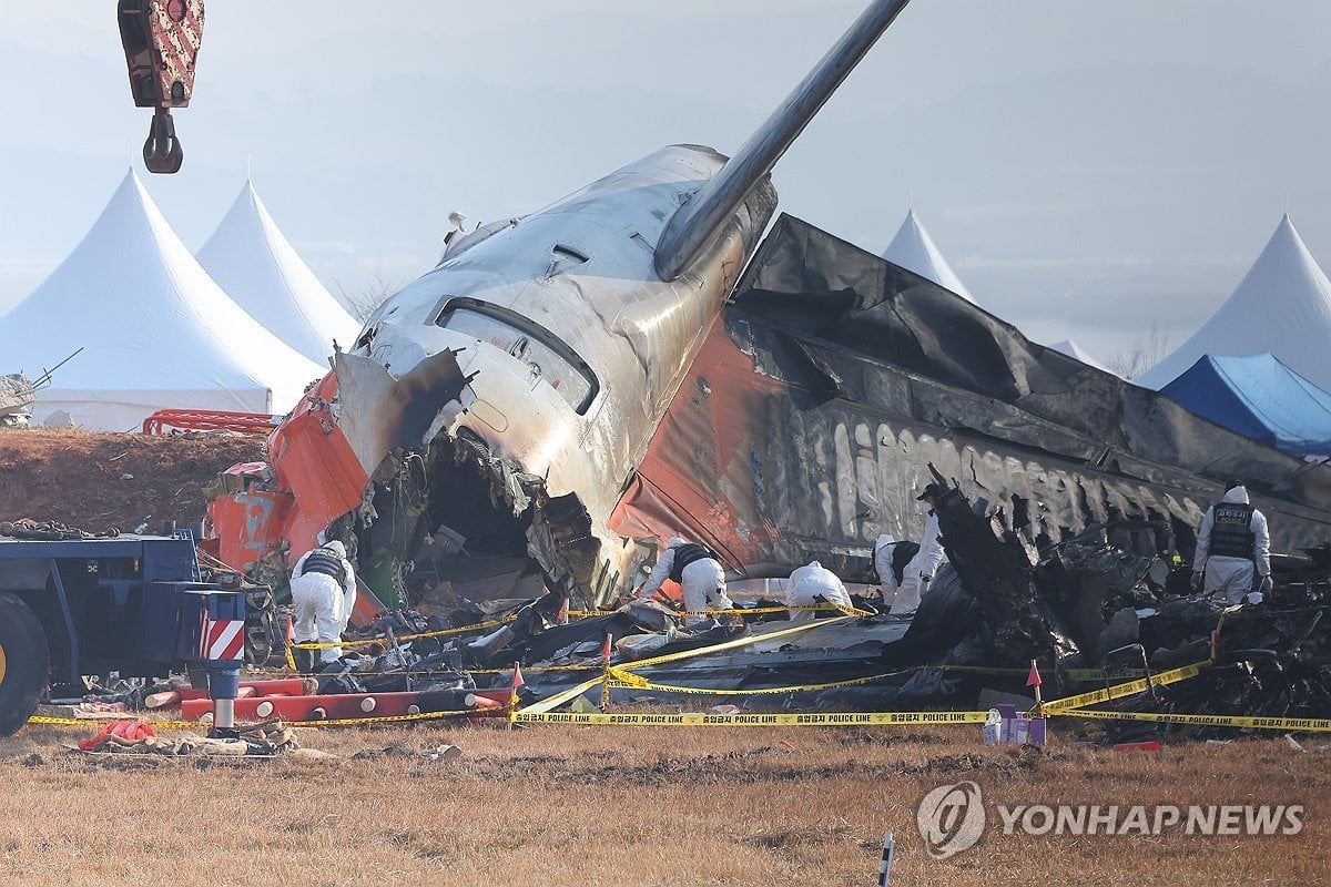 Police raid Muan airport over deadly Jeju Air plane crash