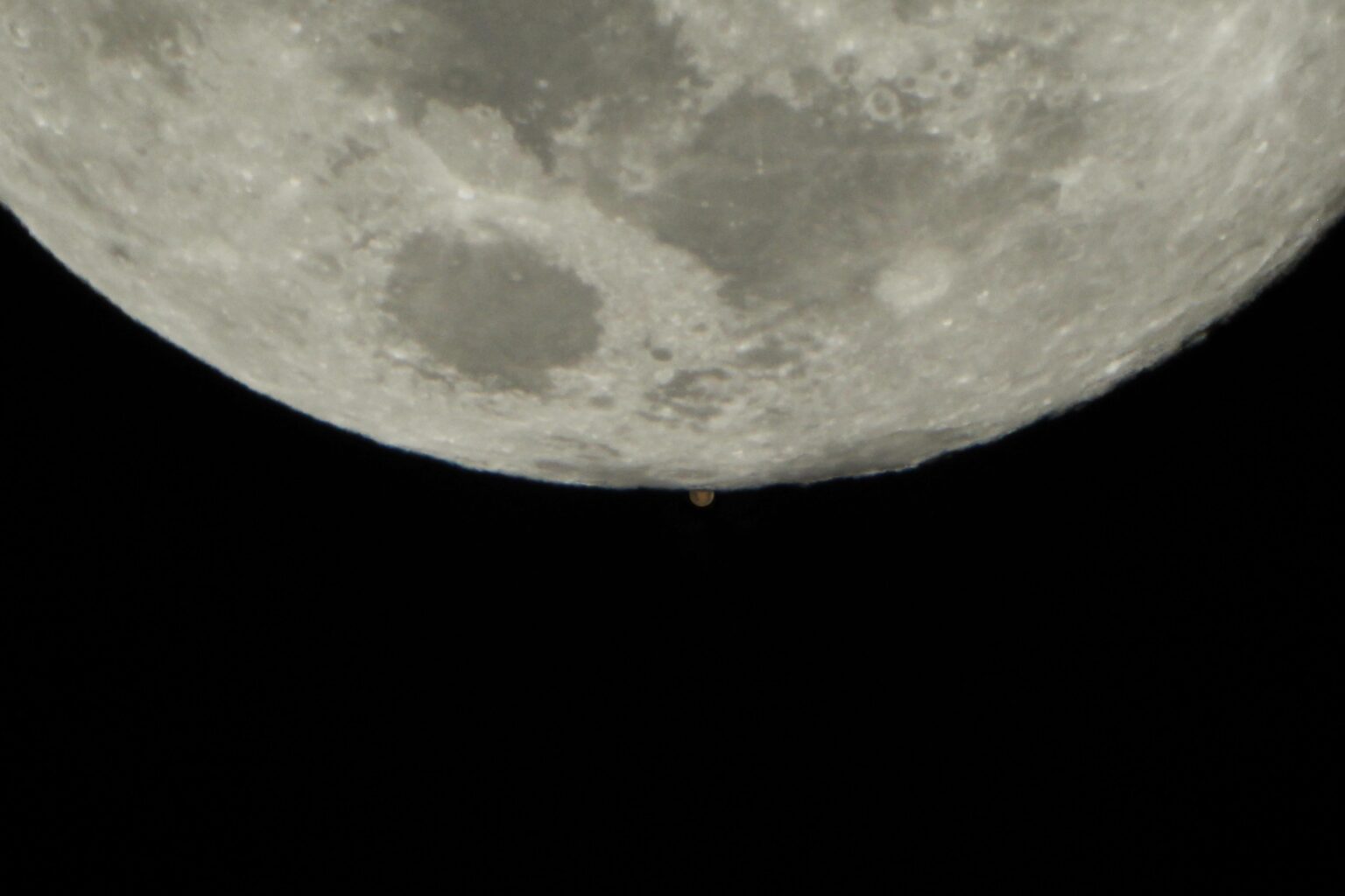 Mars and the moon during occultation, Jan 2025