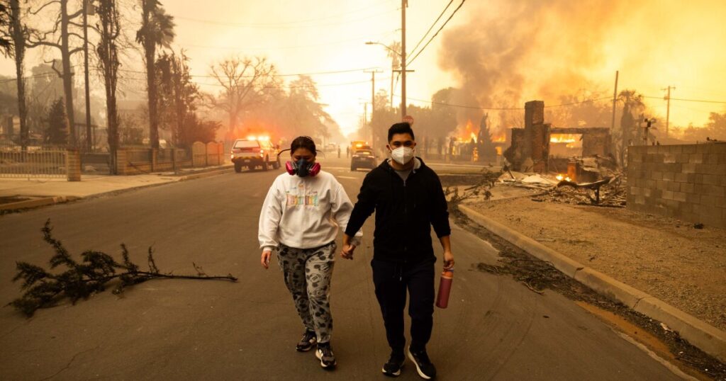 These devastating fires are taking a toll on our mental health. Here’s how to know when to seek help These devastating fires are taking a toll on our mental health. Here’s how to know when to seek help