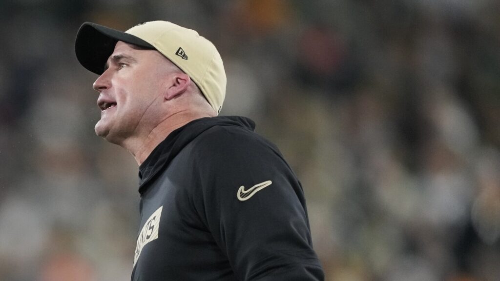 Jets interviewed Darren Rizzi for head coach