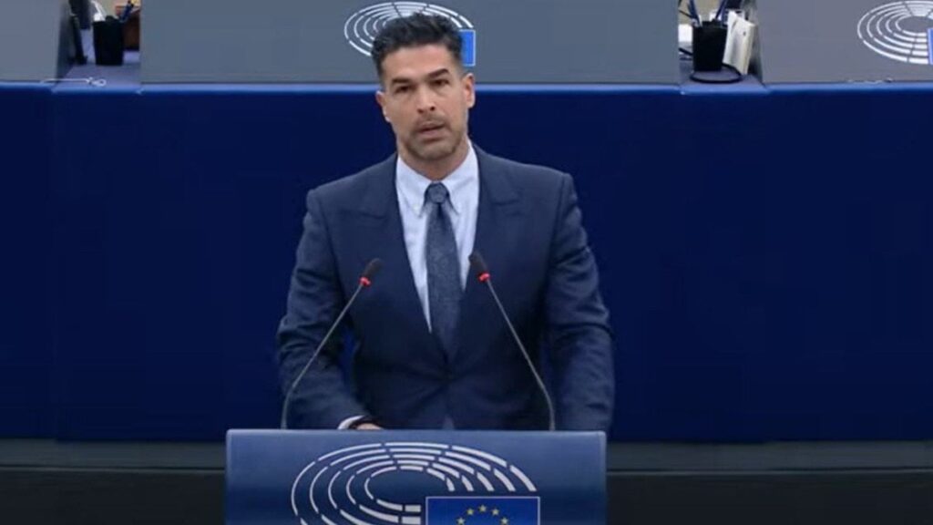 Nikos Anadiotis: Proposes the ban on abortion in Greece as a solution for demographics