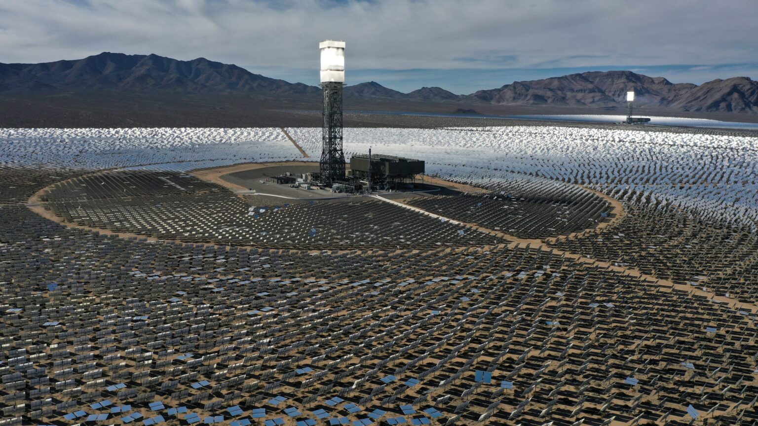 Ivanpah solar plant doomed as green energy gets cheaper Ivanpah solar plant doomed as green energy gets cheaper