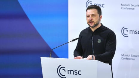 Zelenskyy says time has come to create an 'armed forces of Europe' – video