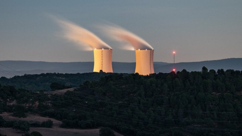 NEWS.AZ COMMENT: The U.S. pushes Australia toward nuclear energy  