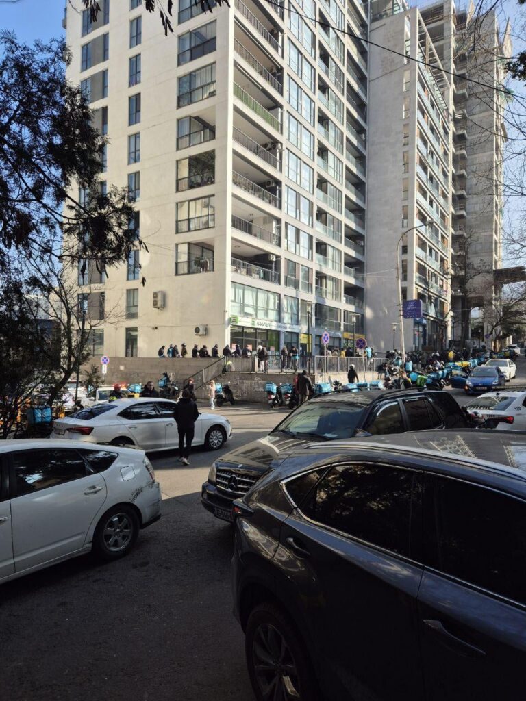 Wolt and Glovo Couriers Protest Against Hiring of Foreign Couriers