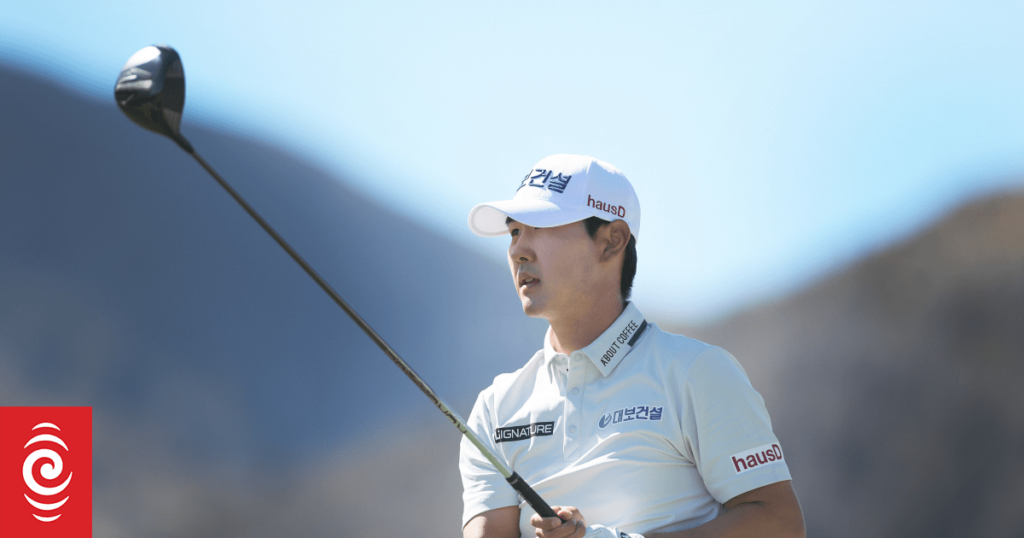 Guntaek Koh leads the pack at New Zealand Open in Queenstown Guntaek Koh leads the pack at New Zealand Open in Queenstown