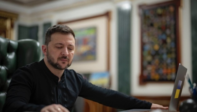 Zelensky says he is ready for talks with Russia under condition of guarantees from US and Europe