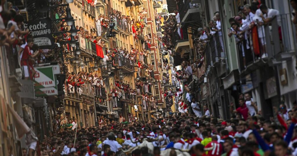 No, Spain isn’t banning tourists. Here’s what to know before planning a trip | Features No, Spain isn't banning tourists. Here’s what to know before planning a trip | Features