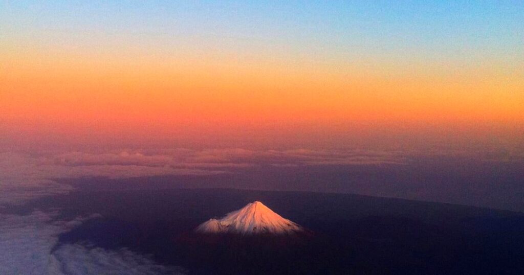 A New Zealand mountain is granted personhood, recognizing it as sacred for Māori | State and Regional