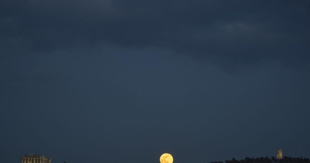 Greece Full Moon | World Greece Full Moon | World