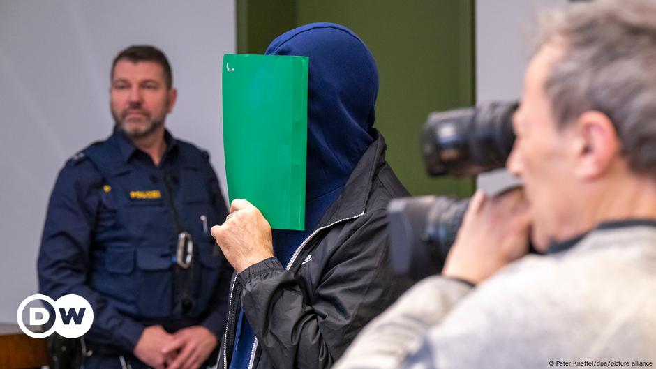 Russian on trial after attack on Ukrainian soldiers – DW – 02/10/2025
