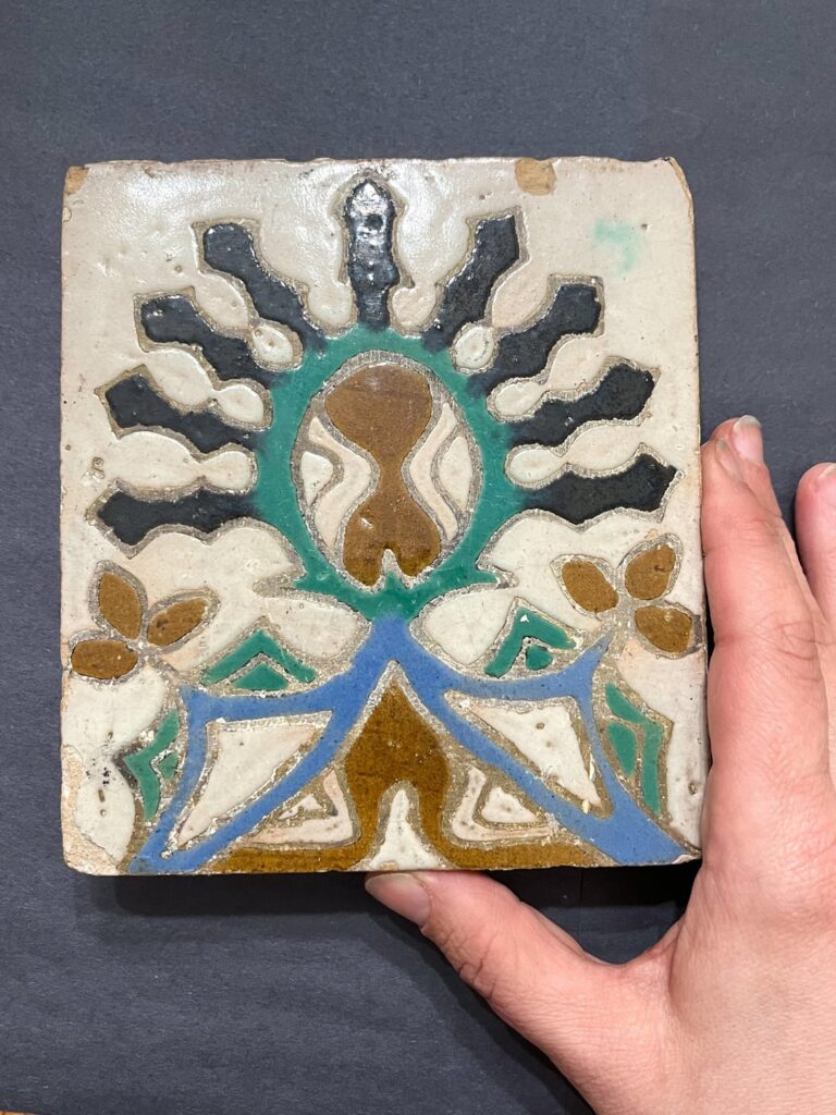 I am looking for where this old tile belongs that I rob my ex a cathedral