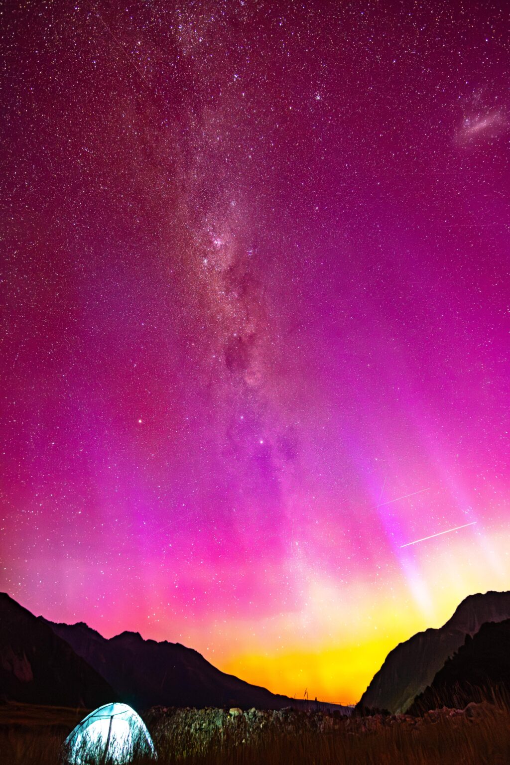 Camping in Mount Cook NP and saw the aurora