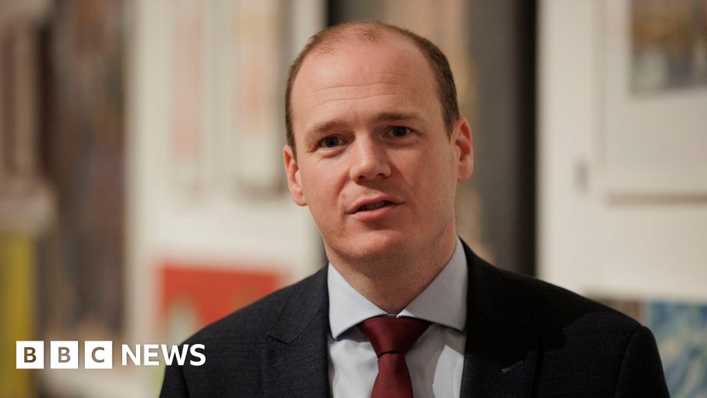 Gordon Lyons 'needs to show he's minister for all sports'