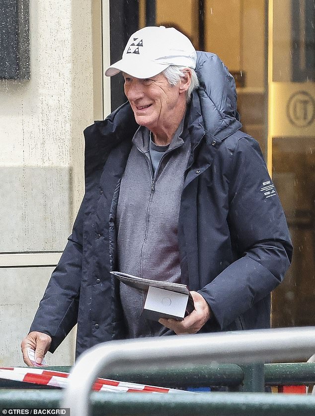 The Pretty Woman star , 75, kept a low-profile in a baseball cap, paired with grey hoodie and joggers as he ran errands