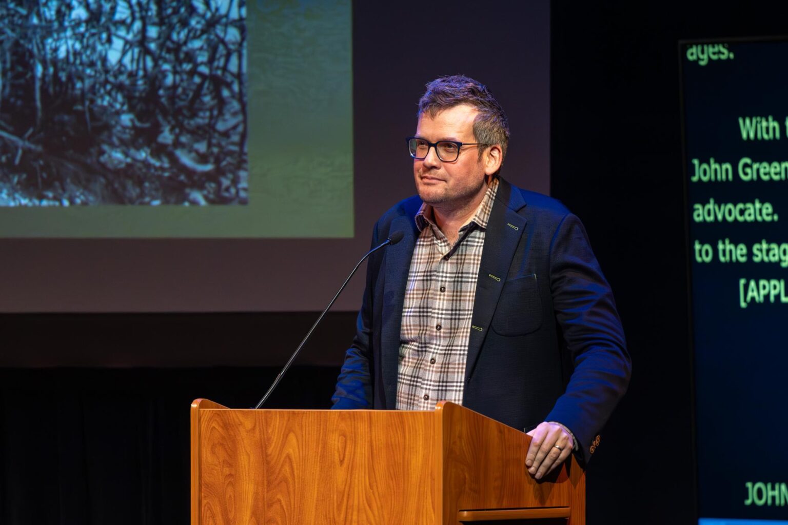 John Green discusses tuberculosis, health inequities during Shannon Hall lecture – The Badger Herald