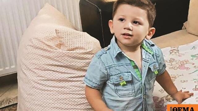 In Athens Angel's funeral - doctors bowed to the 3 -year -old who was tortured but gave life