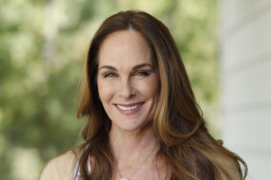 An Eccentric Energy Healing - The Santa Barbara Independent
