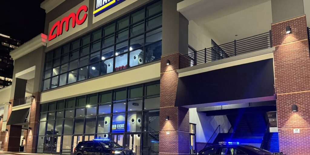Suspect arrested in double shooting at Main Event entertainment center in Cobb County Two people shot at Main Event entertainment center in Cobb County, police say