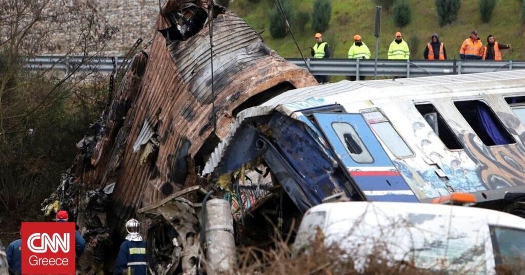 Tempi: "In a recycling bin I found the stick with the commercial train videos" | cnn.gr