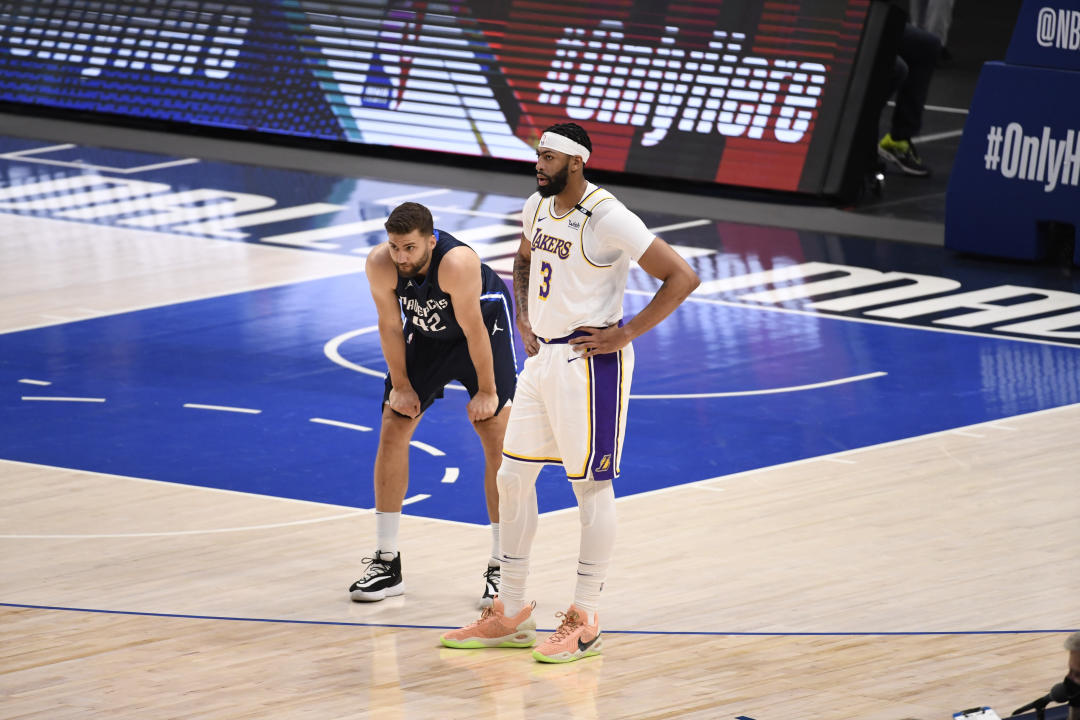 Basketball: Los Angeles Lakers Anthony Davis (3) with Dallas Mavericks 
Luka Doncic (77) during game at American Airlines Center. Dallas, TX 4/24/2021 CREDIT: Greg Nelson (Photo by Greg Nelson/Sports Illustrated via Getty Images) (Set Number: X163592 TK1)