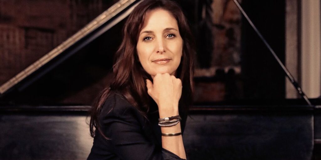 Canadian Hit Songwriter Chantal Kreviazuk Signs Co-Publishing Deal With Anthem Entertainment Canadian Hit Songwriter Chantal Kreviazuk Signs Co-Publishing Deal With Anthem Entertainment