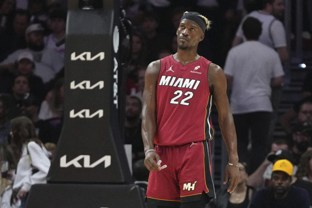 NBA trade deadline live updates: Jimmy Butler market remains fluid after Luka Dončić shocker, De'Aaron Fox to Spurs