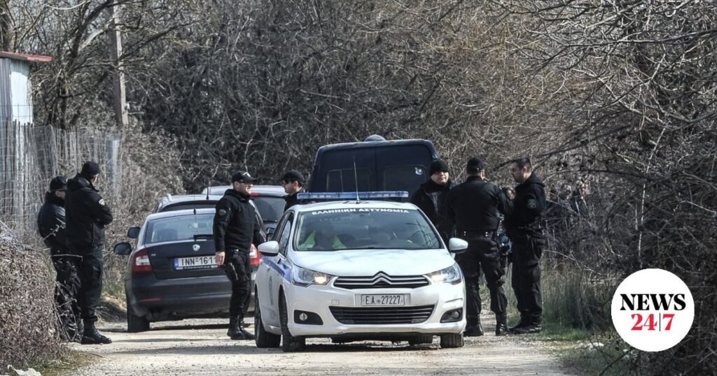 Larissa: Golden Dawn -drumped by a gunman who killed two people