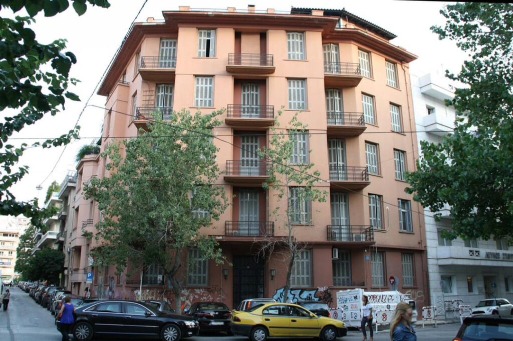 Papadiamantopoulou 16 (Xenophon Angelidis, 1931) before and after renovation