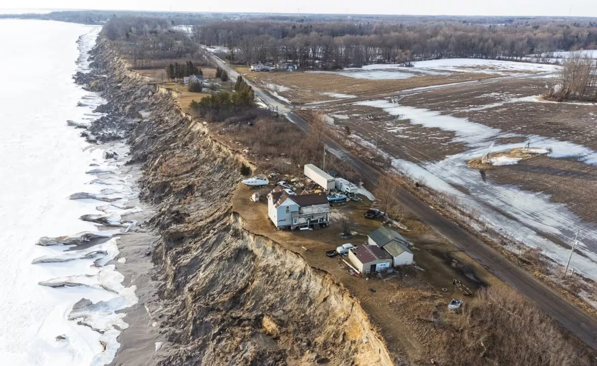 lake-erie-shore-erosion/David Piano/X via CBC