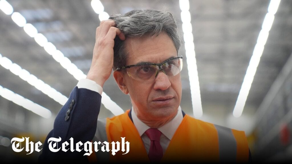 Miliband vows to ban fracking permanently after huge UK gas field discovered