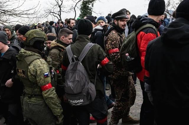 Neo -Nazis with Russia's 'Z' distinctive 'Z' in Hungary of Euroscepticist Orban