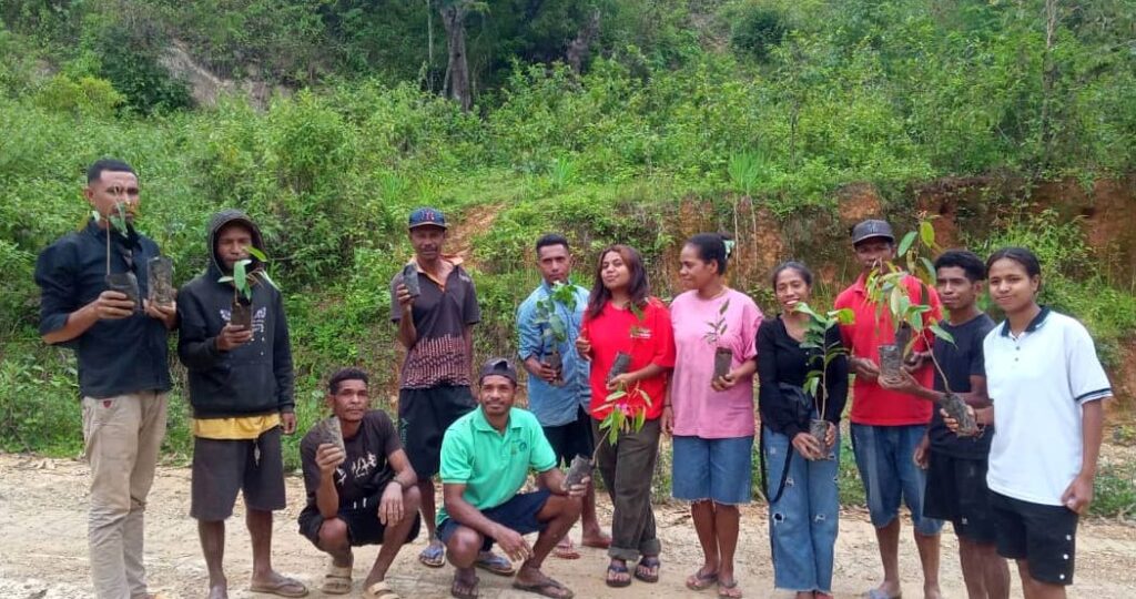 Community members of Remexio Sub District for the Kiwa Initiative Permatil Project in Timor Leste.