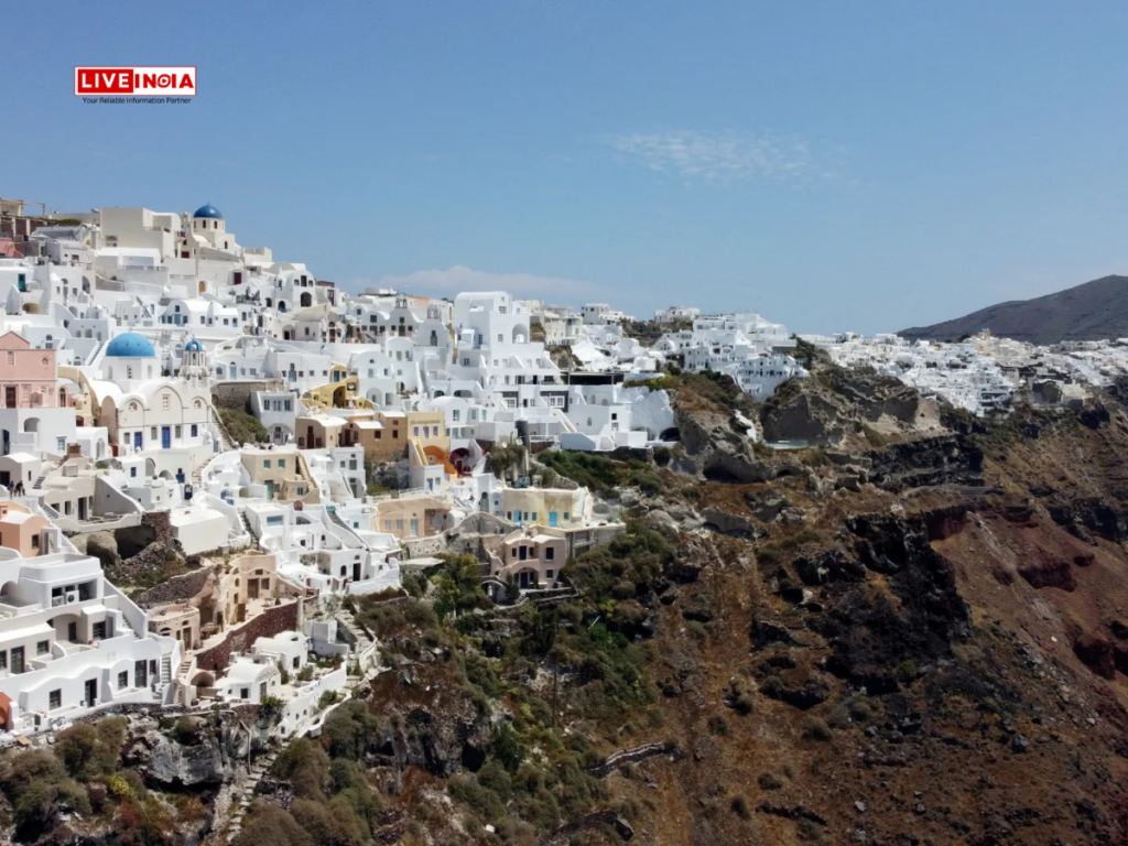 Thousands Evacuate Santorini Amid Swarm of Earthquakes Shaking Greece’s Instagram Island image 3