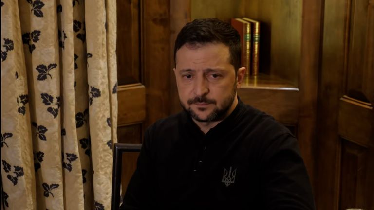 Zelenskyy warns against the ‘danger’ of the Russian army.

