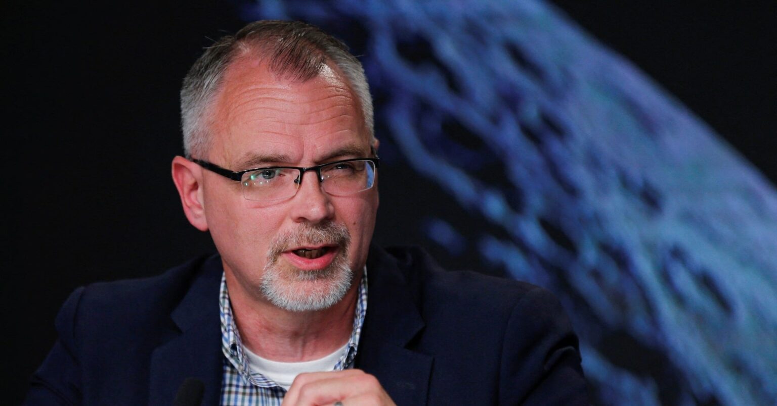 Key NASA officials' departure casts more uncertainty over US moon program