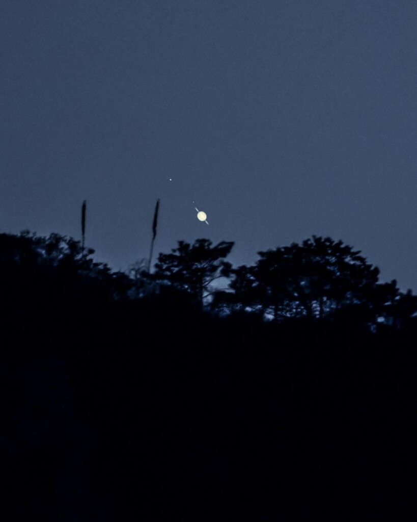 I took a picture of Saturn as it set behind a mountain