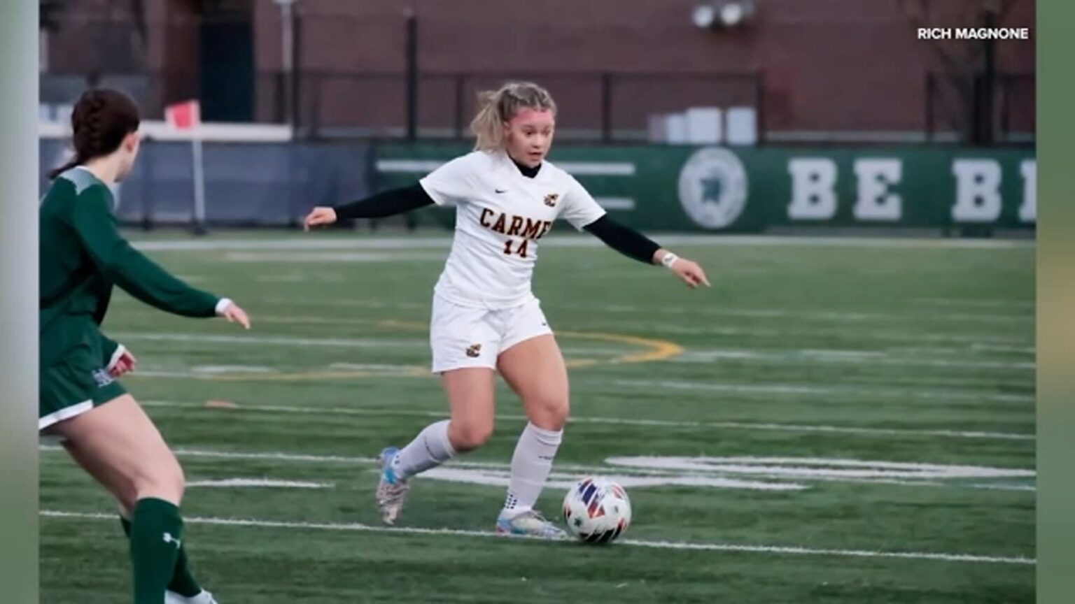 Illinois House committee passes ‘right to play’ bill for student-athletes hoping to play club, school sports Illinois House committee passes 'right to play' bill for student-athletes hoping to play club, school sports