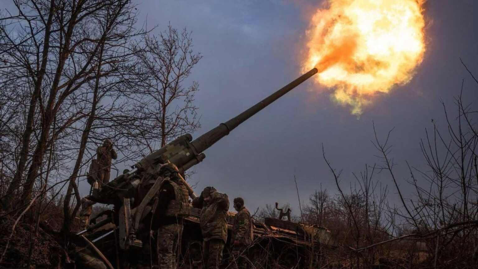Russia Is Bombing Bridges To Cut Off 10,000 Ukrainian Troops In Kursk
