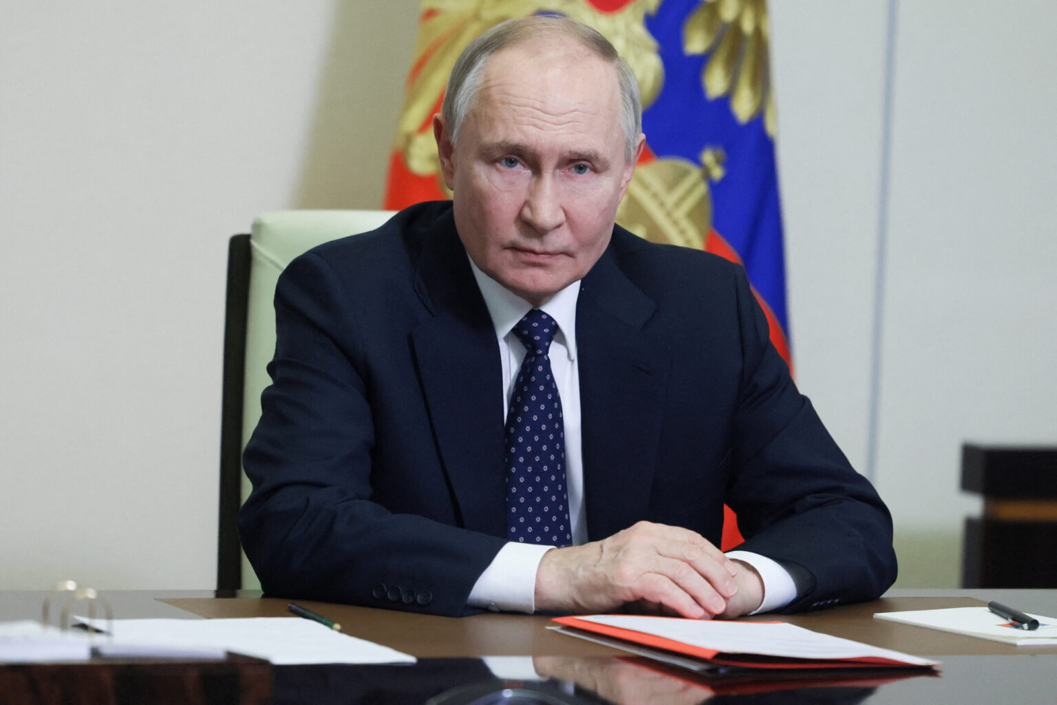 Enough carrots for Putin. For better negotiations, serve ‘maximum pressure’ instead.
