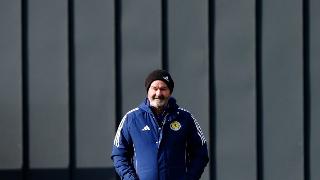 Clarke to use experience in hostile Greece Clarke to use experience in hostile Greece
