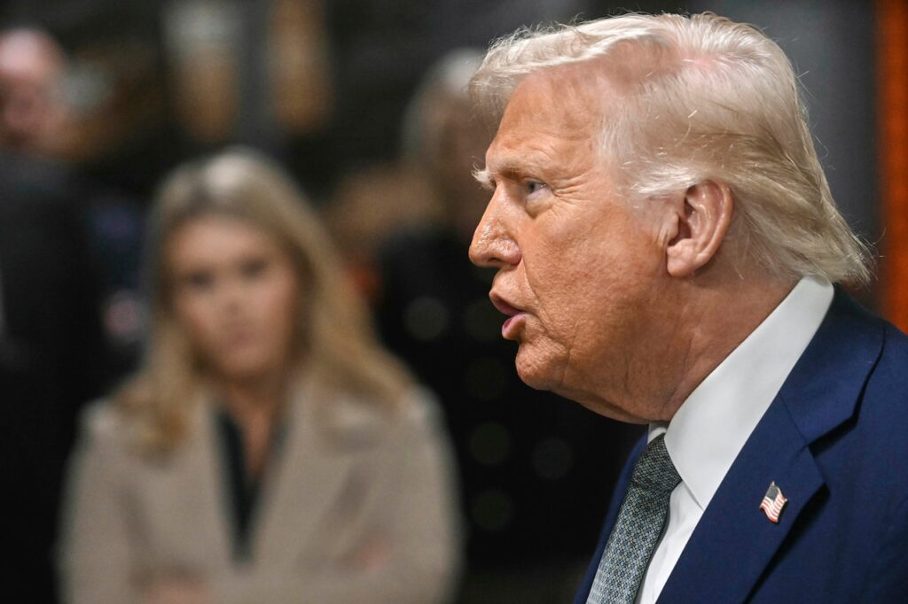Trump agrees to hockey games with alleged war criminal