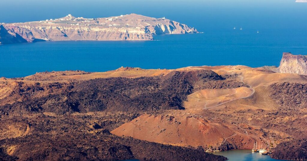 Santorini update as earthquakes could spark more holiday chaos | World | News