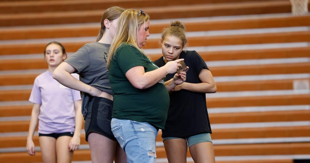 Columbia Public Schools welcomes STUNT: an emerging girls high school sport | Prep Sports