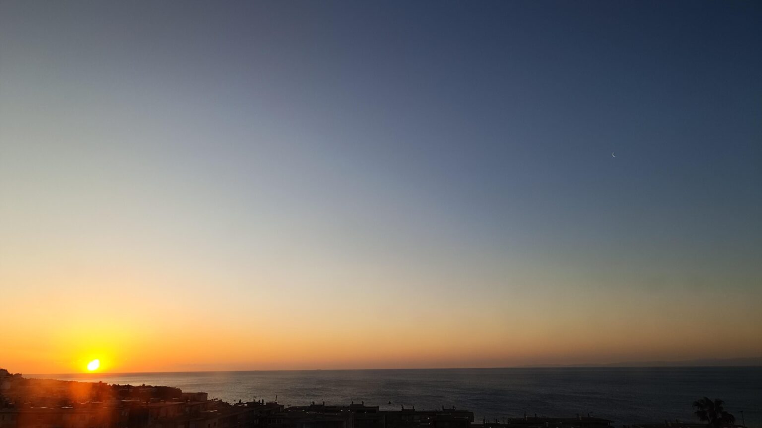 Today's dawn in Ceuta 🌅
