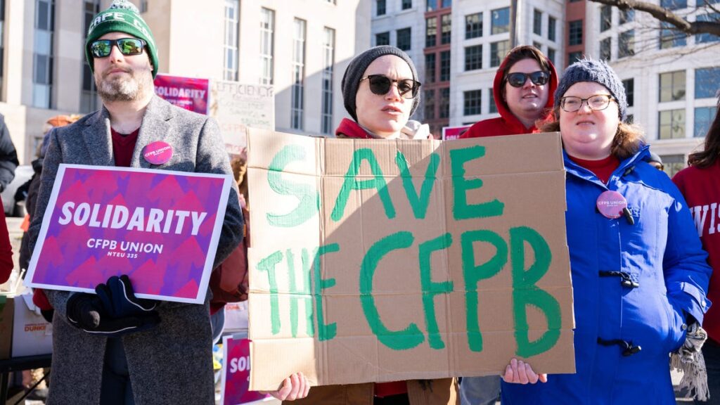 Gallup finds Americans borrowed $74 billion to pay health bills