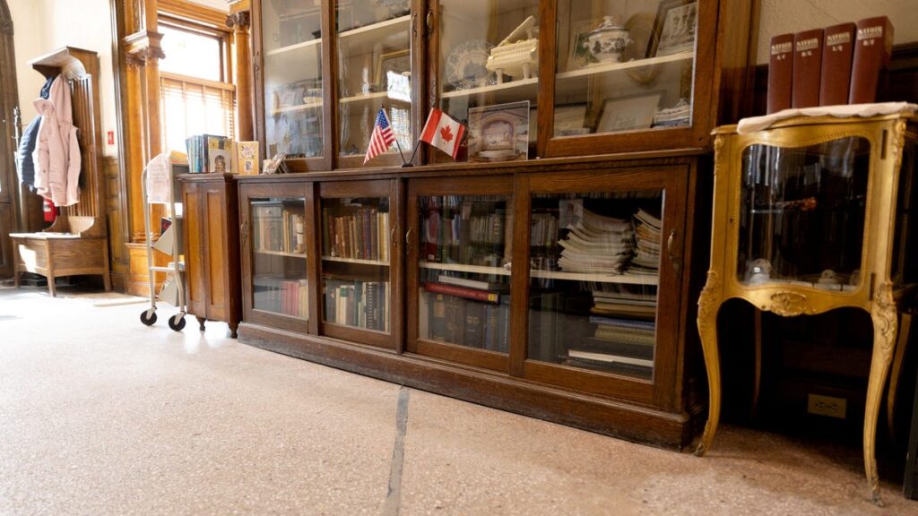 U.S. to halt Canadian access to unusual cross-border library