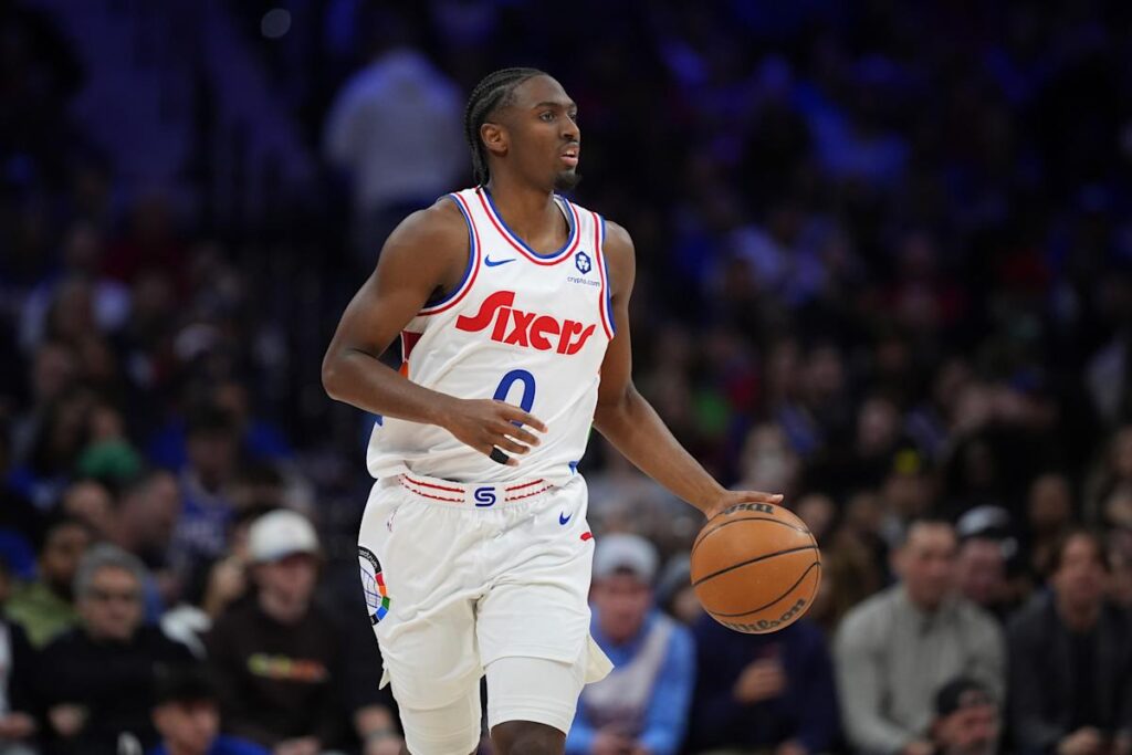 76ers' Tyrese Maxey leaves loss to Trail Blazers early with back injury after hard fall