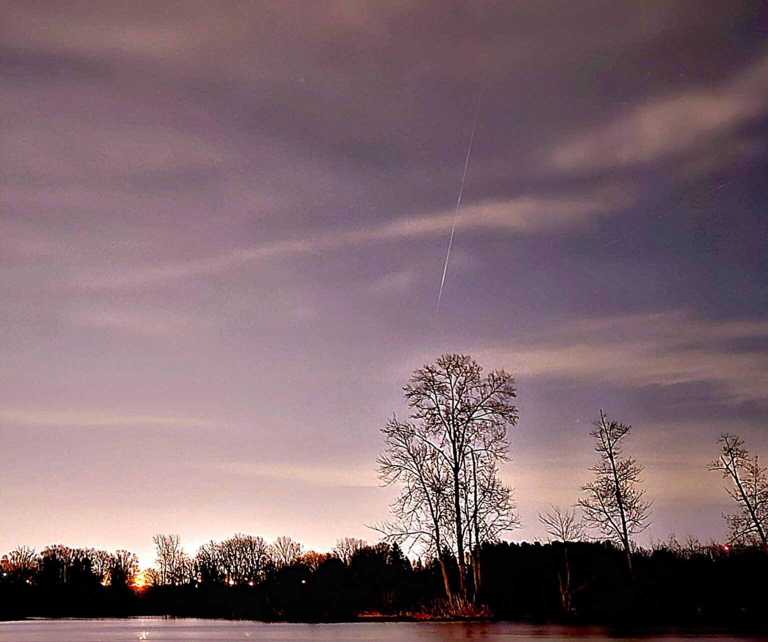 Meteor over Portage Lakes, Akron Ohio. March 19. 2025